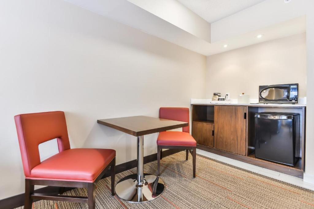 Four Points By Sheraton Беррі Екстер'єр фото
