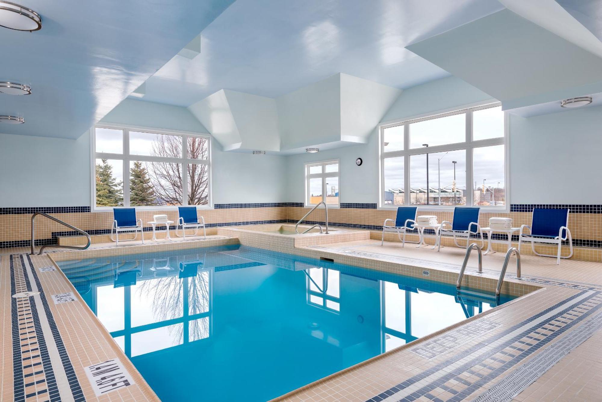 Four Points By Sheraton Беррі Екстер'єр фото